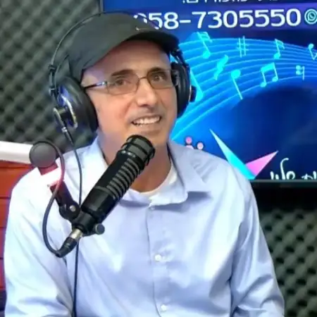 גבי, 58Холон, Израиль