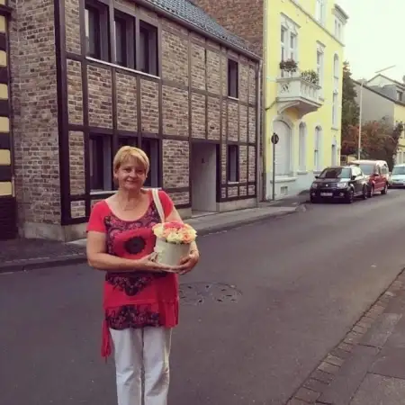 Galina, 67