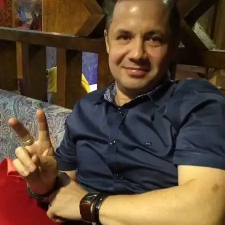 Марат, 52