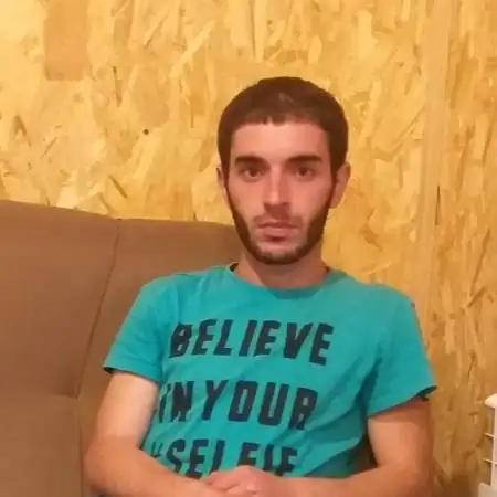Narek, 36
