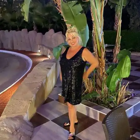 Alla, 57
