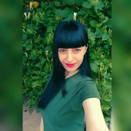 Юлия, 45
