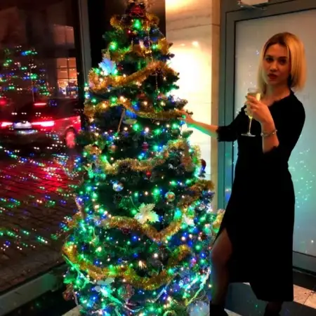 Natalia, 38