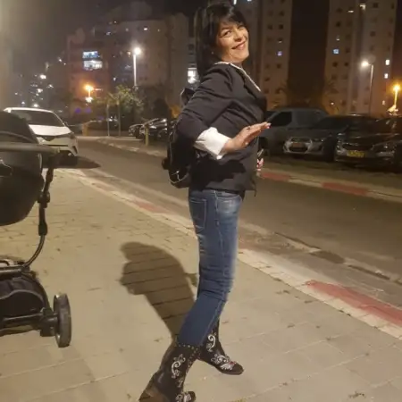 שלי, 50Холон, Израиль