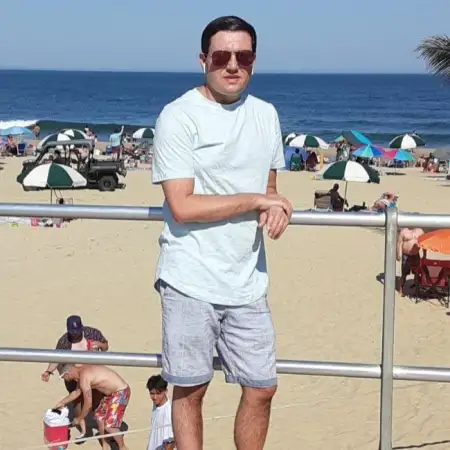 Edward, 43