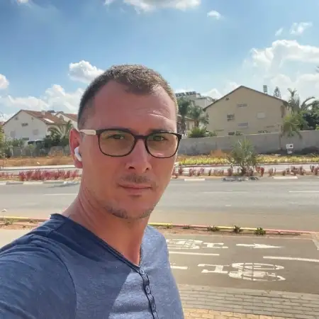 Anton, 41Холон, Израиль