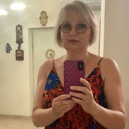Елена, 64Петах Тиква, Израиль