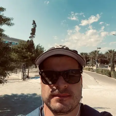 Igor, 39
