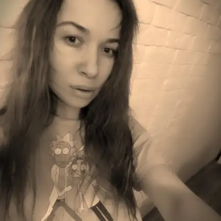 Alena, 39