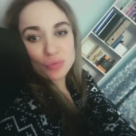 Alena, 39