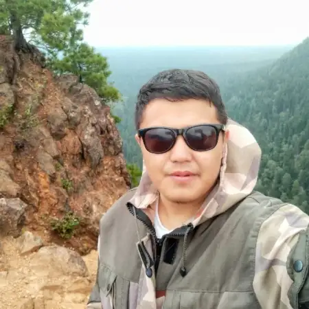 Андрей, 32