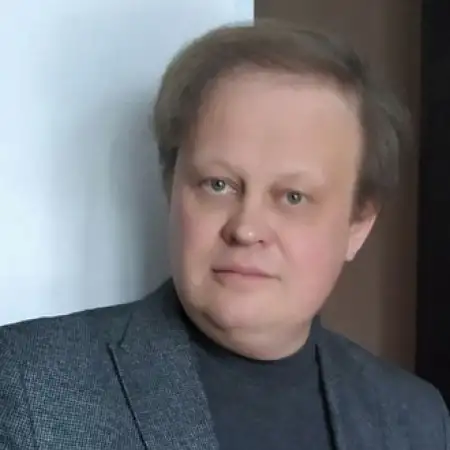 Valentin, 46