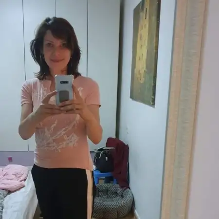 Elena, 46