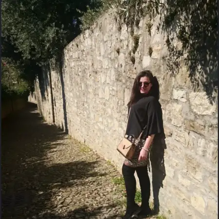 Anna, 35