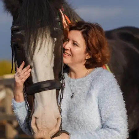 Анна, 50