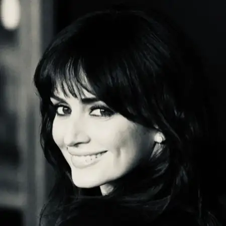 esti, 52