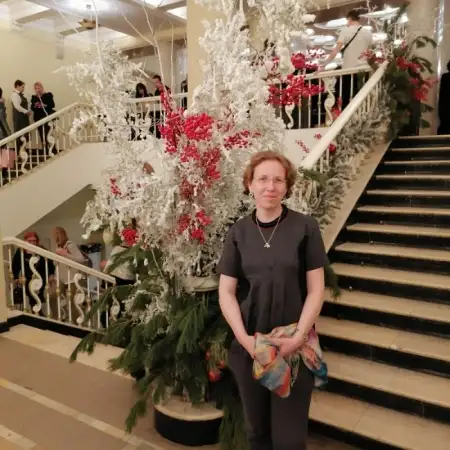 Юлия, 49
