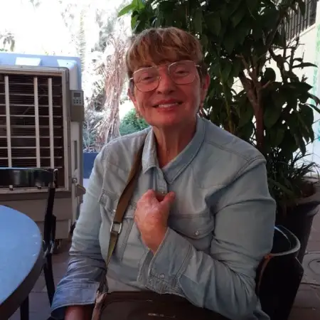 רבקה, 76Петах Тиква, Израиль 