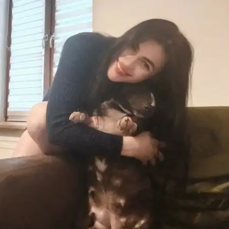 Хана, 43