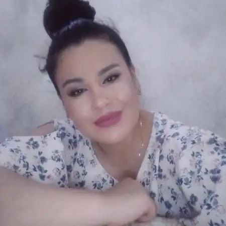 Nadira, 37