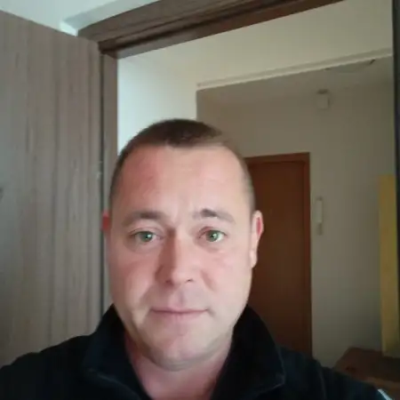 Ilja, 40