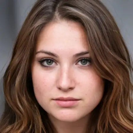 Александра, 23