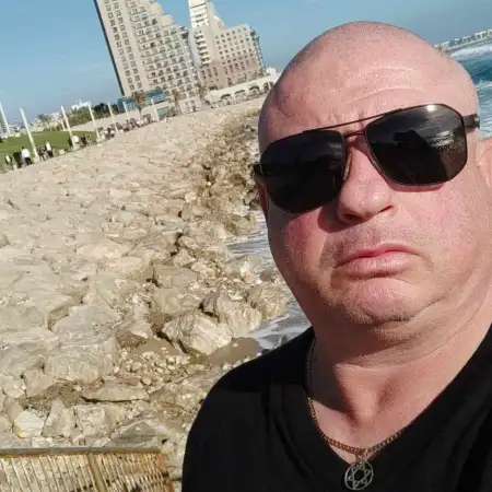 Аркадий, 52Афула, Израиль