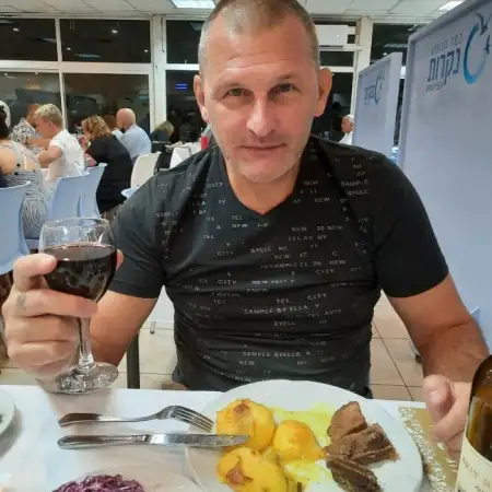 Vladimir, 56Ариэль, Израиль