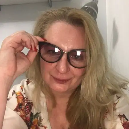 Elena, 53
