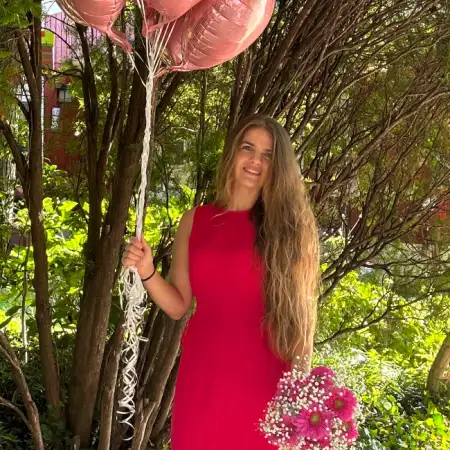 Nataliia, 37