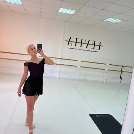 Ксения, 35