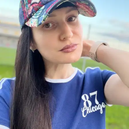 Irina, 39