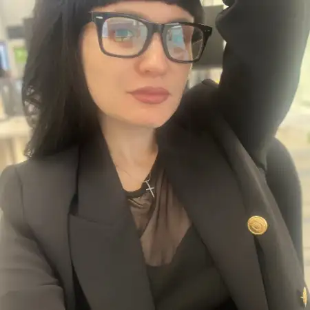 Irina, 39