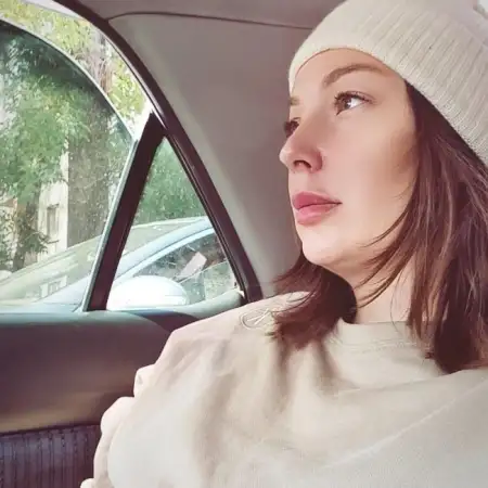 Darinka, 33
