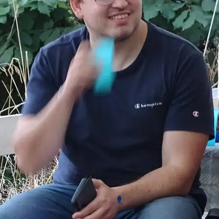 Dima, 35