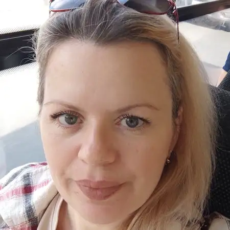 Юлия, 46