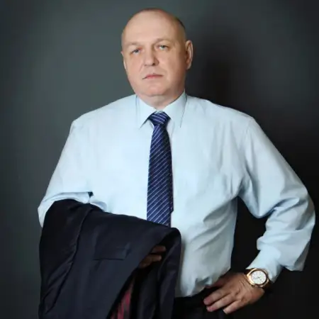 Виктор, 62