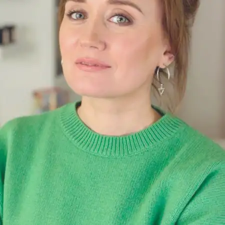 Olga, 39