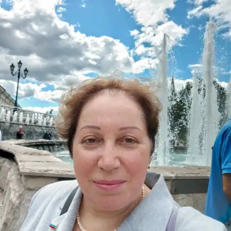 Эсти, 56