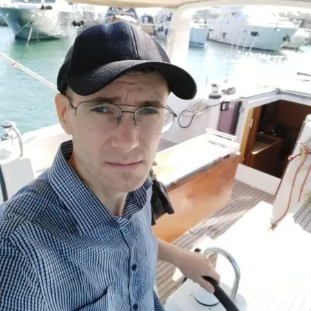 Aleksei, 48