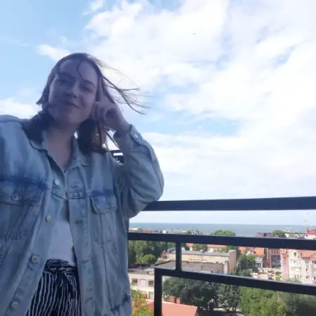 Алиса, 26