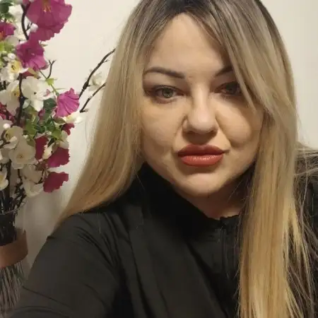 Ester, 43Реховот, Израиль