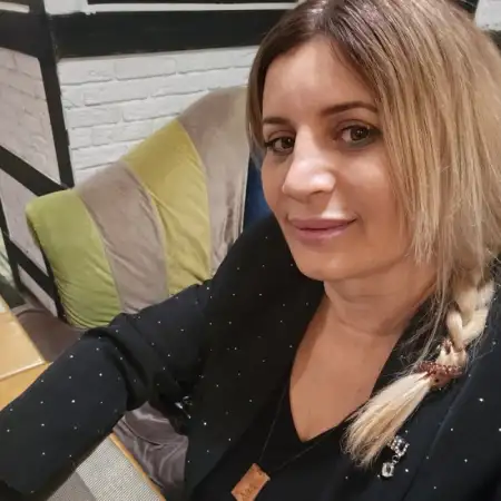 Анжелика, 46