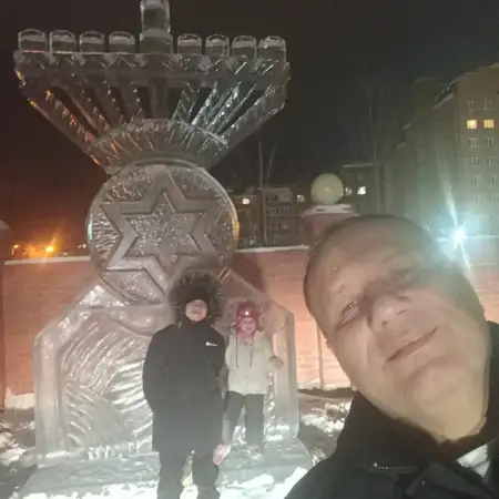 Исроэль, 60