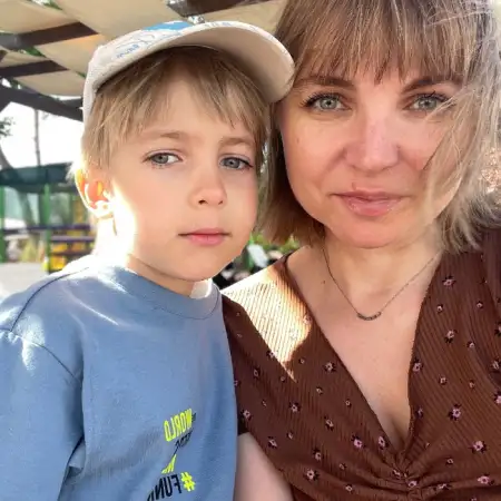 Тоня, 42