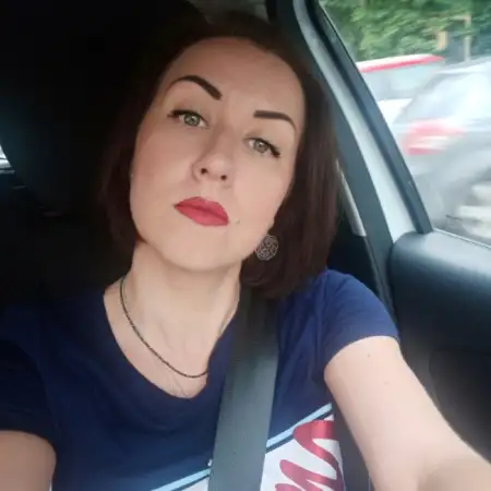 Alina, 43