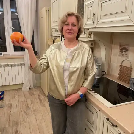 Elena, 62