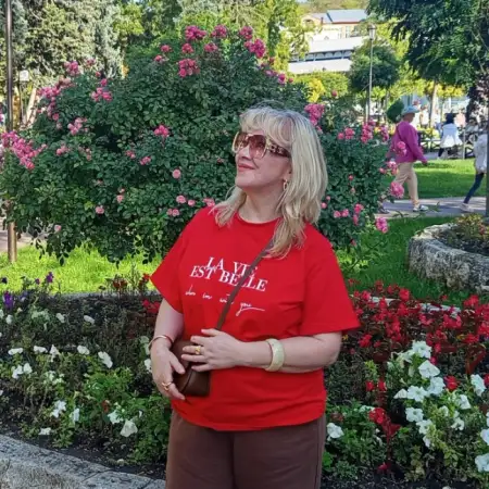 Lili, 58