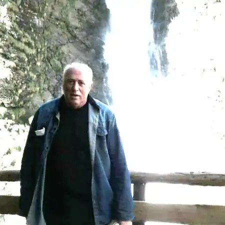 אומרי, 68 Холон, Израиль