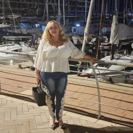 Элла, 56Петах Тиква, Израиль